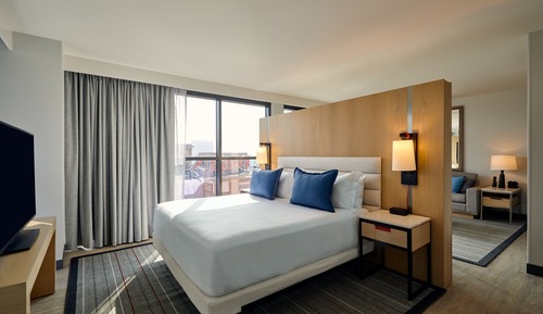 Suite, 1 Bedroom, Accessible (1 King Bed, Hearing Accessible)