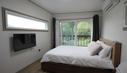 Condo (202)