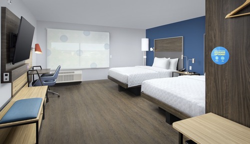 Room, 2 Queen Beds, Accessible, Bathtub