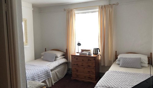Standard Twin Room, Ensuite