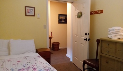 Junior Room, 1 Twin Bed, Shared Bathroom, Mountain View
