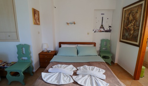 Studio, Ground Floor (for 3)
