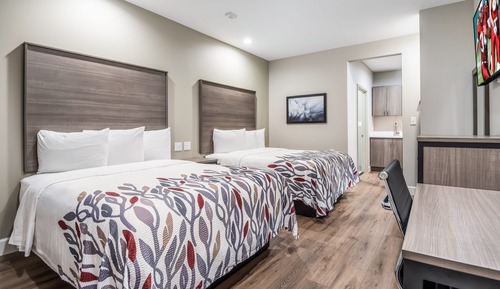 Deluxe Room, Non Smoking (One King Bed/One Queen Bed)