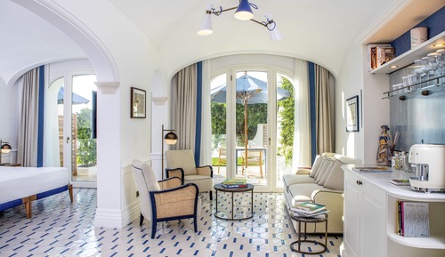 Deluxe Suite (Pool)