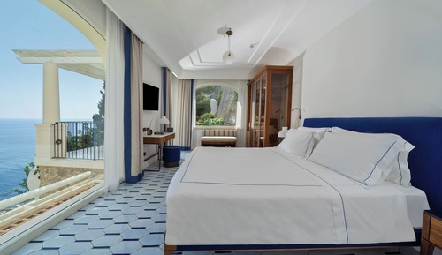 Premium Suite (Pool)