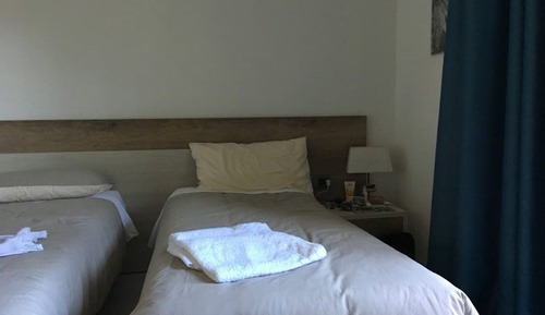 Camera Tripla con Letto Matrimoniale e Letto Singolo (Fantiscritti)