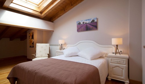 Traditional House, Multiple Bedrooms