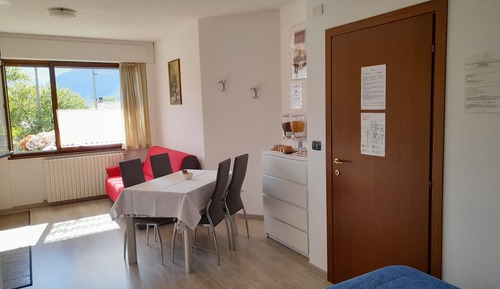 Family Studio, Kitchen, Garden Area