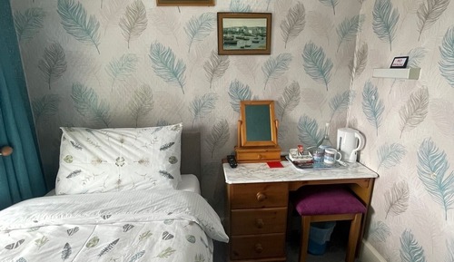 Room 11 - Single En-suite Seaview Room