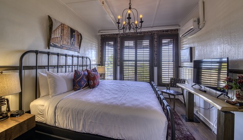 Standard Room (Lariat & Lace)