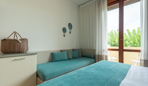 Comfort Room, 1 Queen Bed