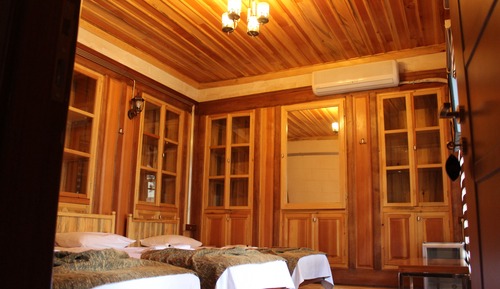 Family Room, Garden View