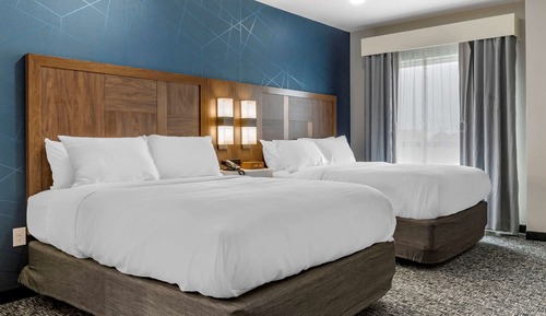 Suite, 2 Queen Beds, Accessible, Non Smoking (Bathtub)