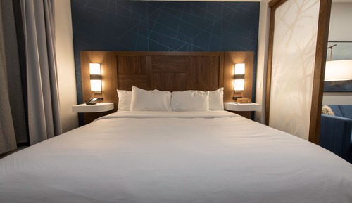 Suite, 1 King Bed, Accessible, Non Smoking (Bathtub)