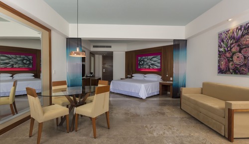 Altitude Governor Suite Ocean View