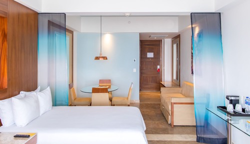 Junior Suite Ocean View King