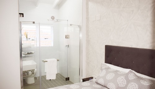 Deluxe Double Room (2)