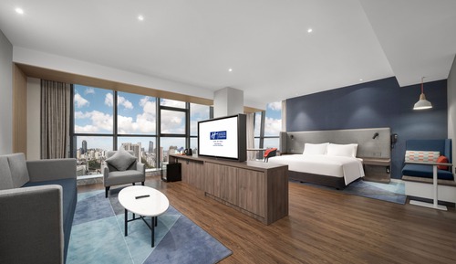 Standard Room, 1 King Bed (Extra Floor Space)