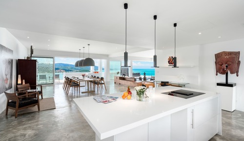 Seaview Penthouse Suite