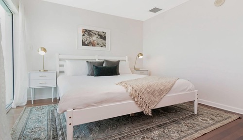 Adjacent Four Bed Four Bath Apartment