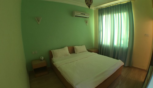 Single Room, Private Bathroom