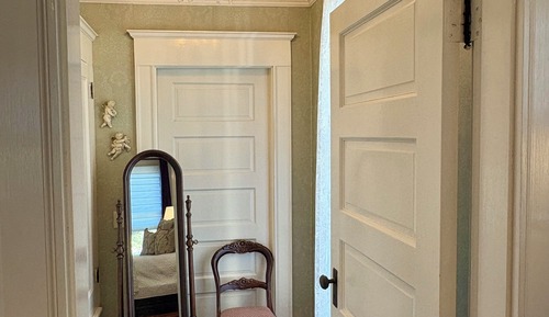 Hoyt Suite 2nd Floor