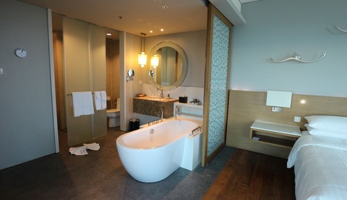 Premier Room, 1 King Bed, Non Smoking, Ocean View