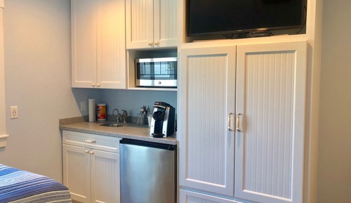 Standard Room #33, (1 Double & 1 Double with Twin Above with Refrigerator & Microwave, downstairs)