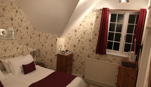 Double Room, Ensuite (Superking-River View)