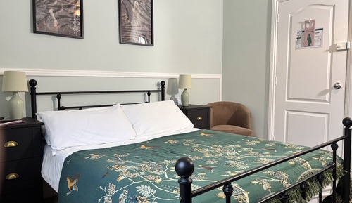 Basic Double Room, Ensuite, City View (Comfort (Budget) Double)