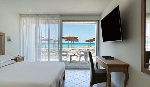 Premium Junior Suite Waterfront View, Ground floor