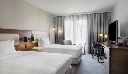 Superior Room, 2 Twin Beds, Courtyard View