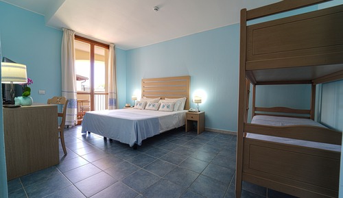 Classic Quadruple Room