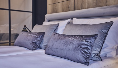 Apartament Narozny, Lozko King, widok na rzeke