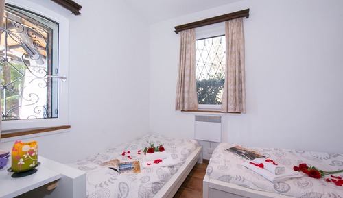 Family Villa, 2 Bedrooms, 2 Bathrooms (Morcote Magic View)