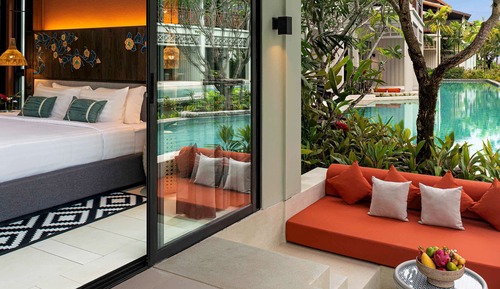Deluxe Room, 1 King Bed, Pool Access