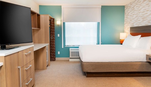Studio, 1 King Bed, Accessible (Hearing)