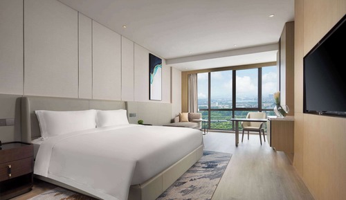 Superior Room, 1 King Bed