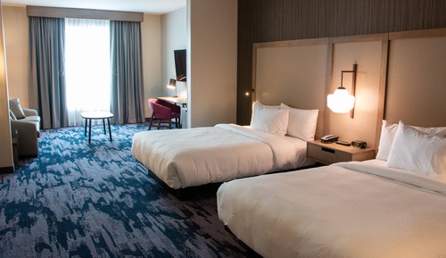 Suite, Multiple Beds (Mobility Accessible, Tub)