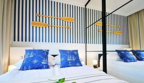Deluxe Apartment, 1 Queen Bed with Sofa bed, Pool Access, Park View