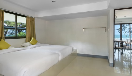 Beach House, 2 Bedrooms, Sea View