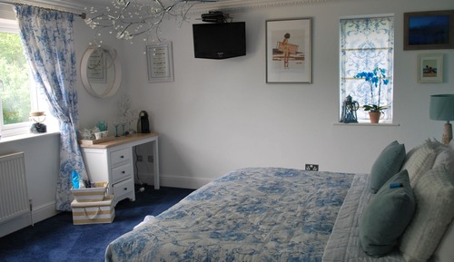 Double or Twin Room, Ensuite, Garden View