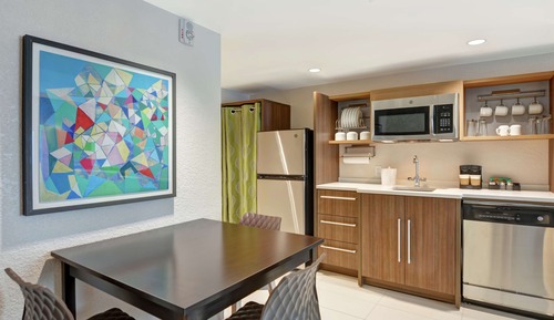 Suite, 1 Queen Bed, Accessible (Hearing)