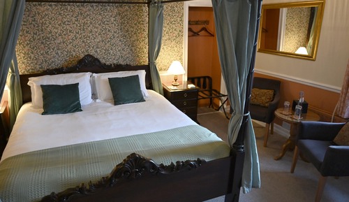 Honeymoon Double Room (4 Poster Bed)