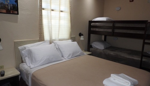 Room, Multiple Beds