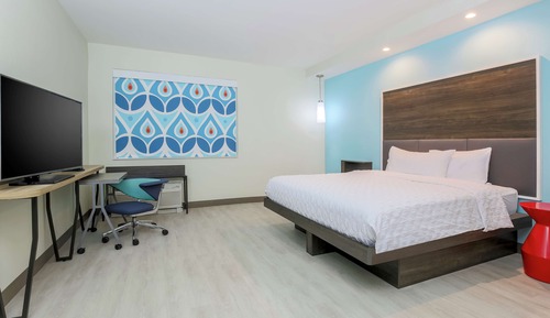 Room, 1 King Bed, Accessible (Hearing)