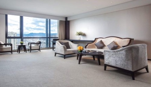 Executive Suite, 1 King Bed, Smoking (2 Bedrooms)