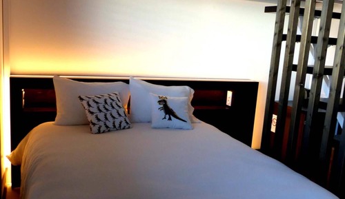 Room 2, Triple