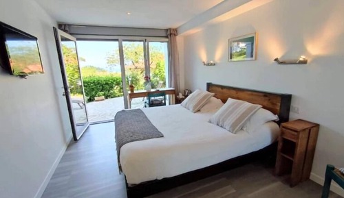 Comfort Room, Patio, Sea View