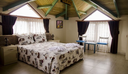 Honeymoon Room